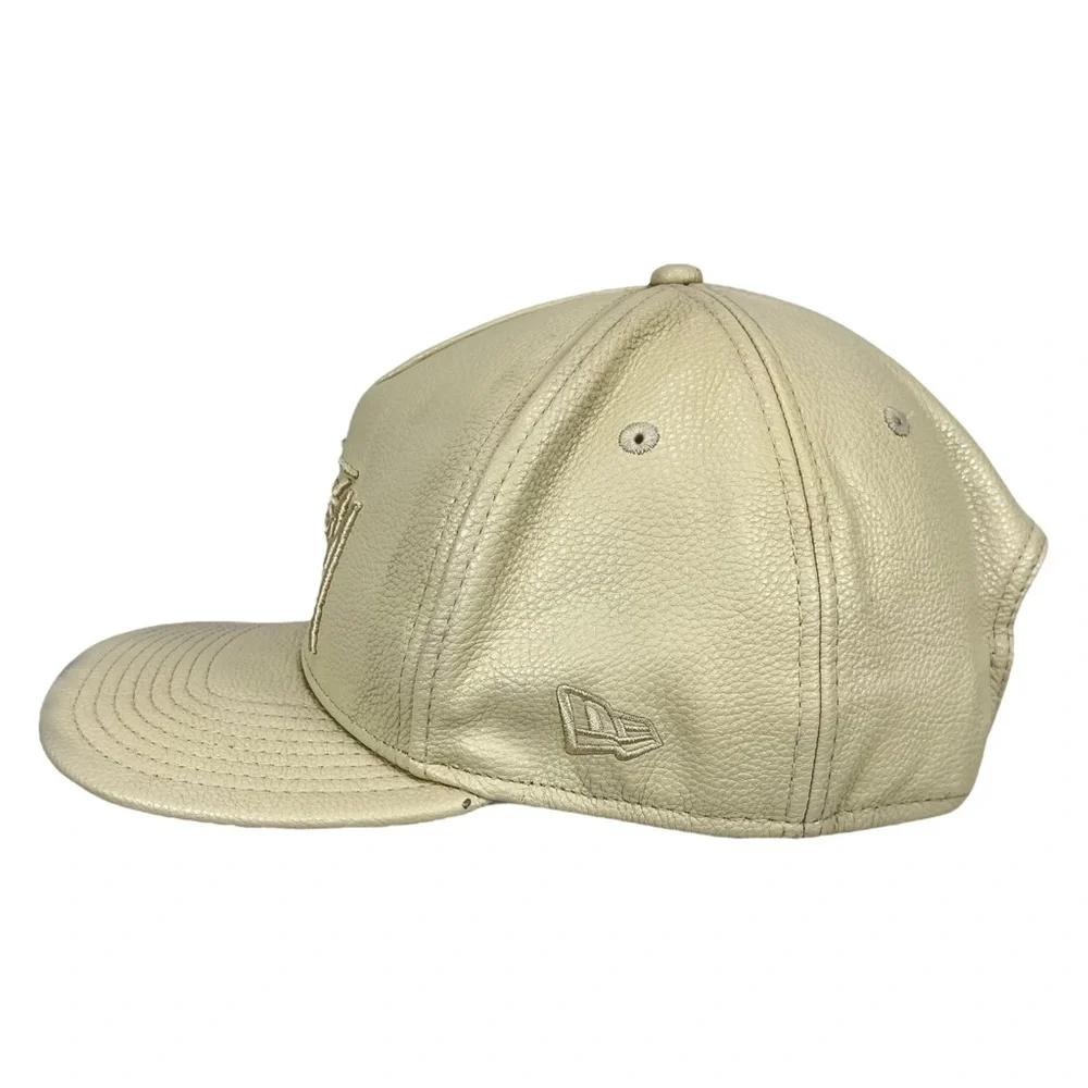 Stussy PU‎ Cream Embroidered Logo Snapback Flat Bill Hat Cap